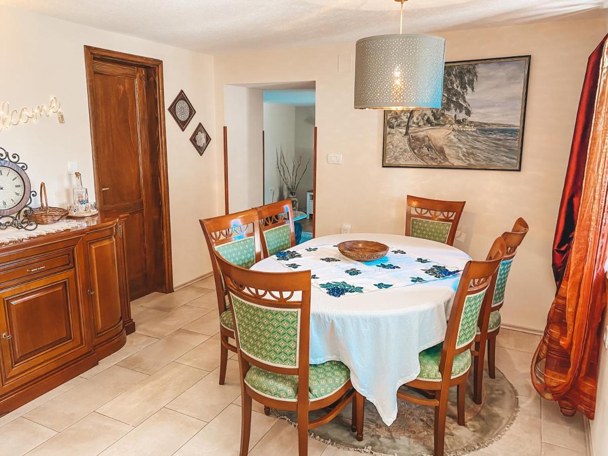 Holiday Home Istra โพลมิน ภายนอก รูปภาพ