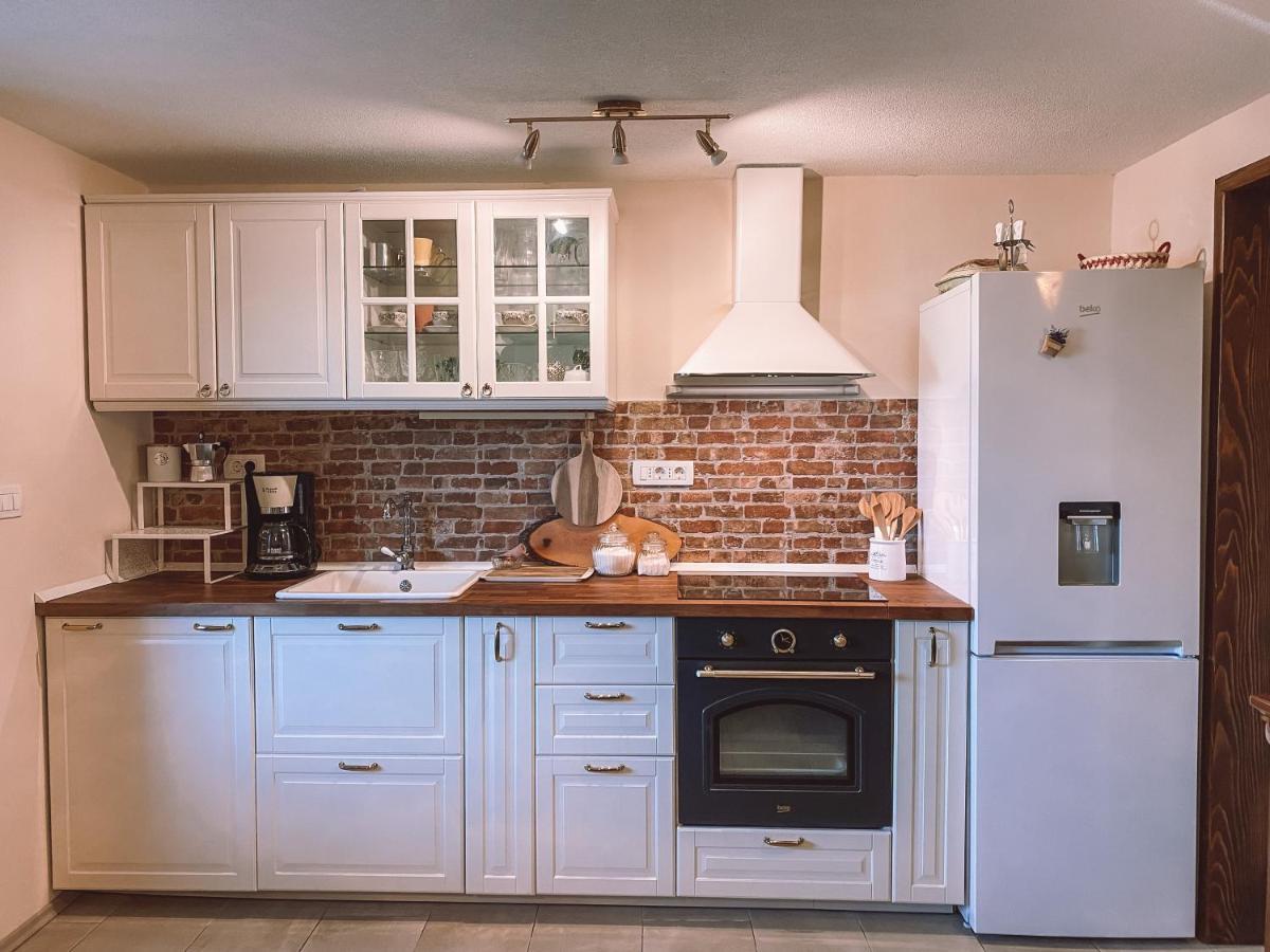 Holiday Home Istra โพลมิน ภายนอก รูปภาพ